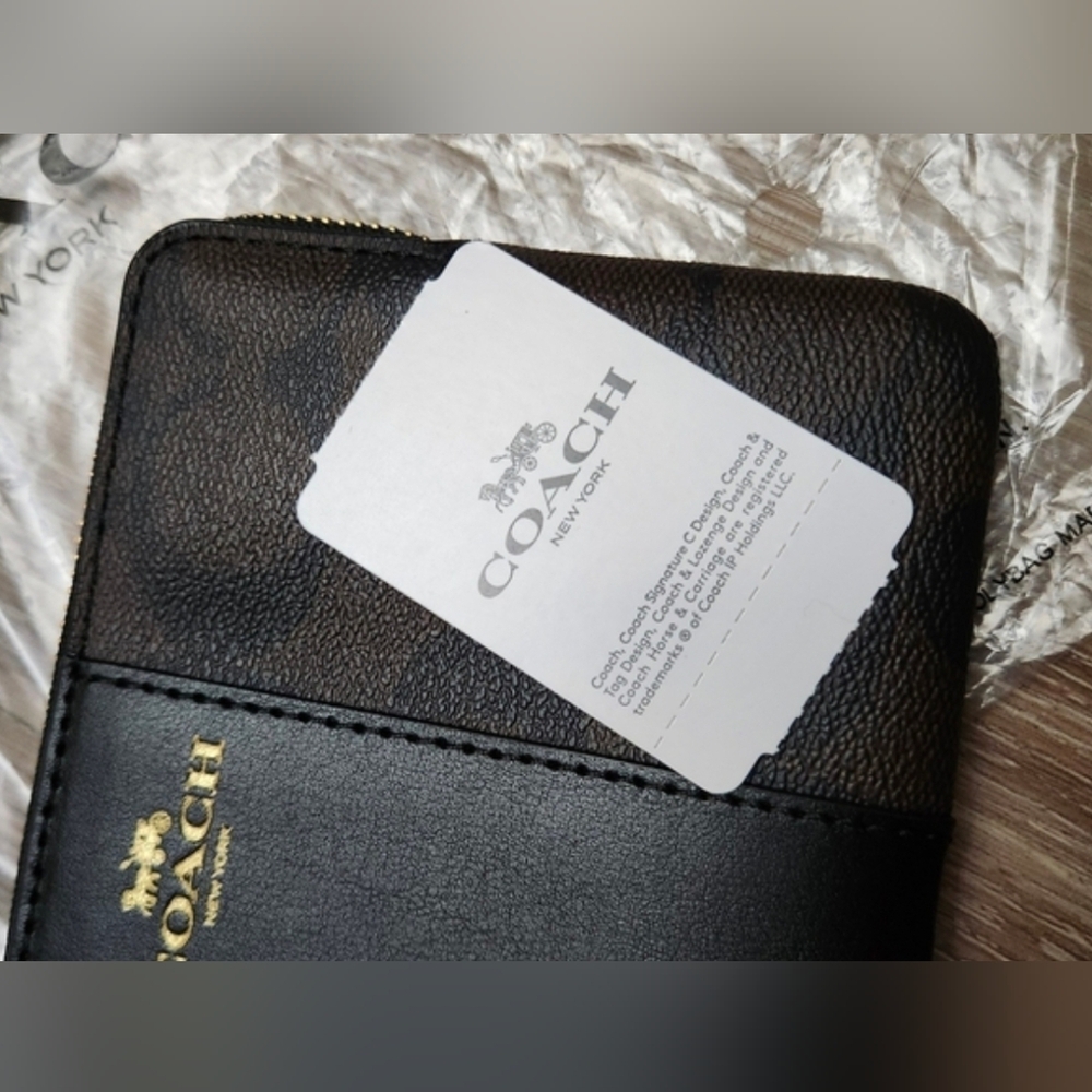 ❤️ COACH Wristlet Corner Zip Coinpurse Wallet Card Holder Lightweight NWT - Picture 9 of 15